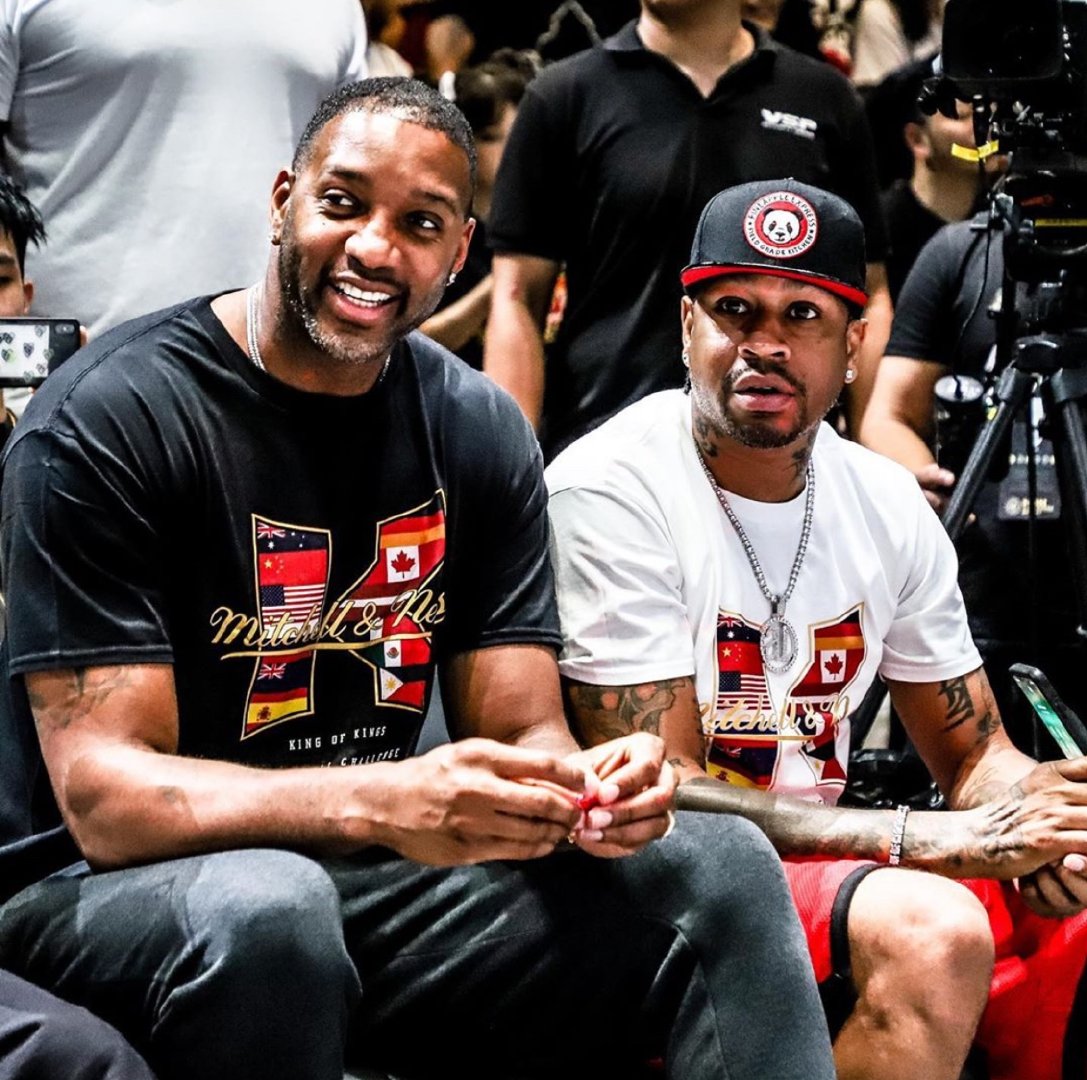 带不动！杰伦·约翰逊近5场场均拿28.0分13.6板10.8助（孤掌难鸣！杰伦·约翰逊近5战场均28.0分13.6板10.8助）