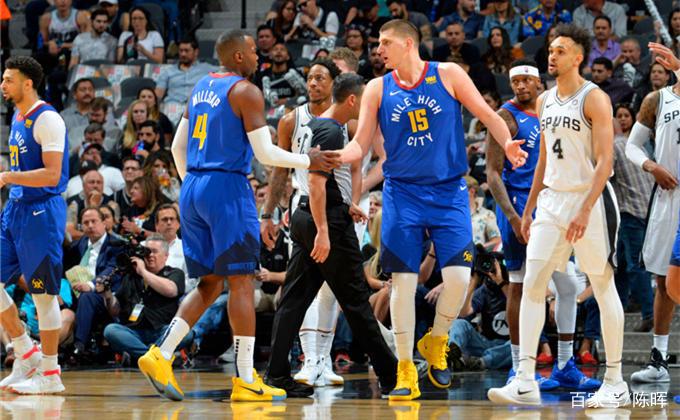 小卡纳瓦罗：在我哥光环下成长压力很大；我始终爱着那不勒斯（小卡纳瓦罗：哥哥光环压得我不轻，但我对那不勒斯的爱从未改变）