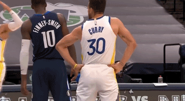 名记：字母哥与队友召开会议，呼吁全队无视外界杂音（名记：字母哥组织队内会议，要求全队屏蔽外界噪音）