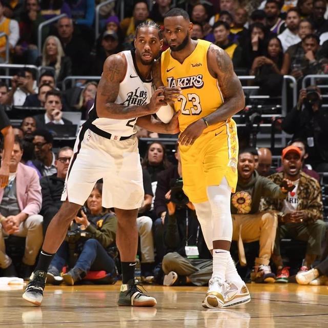 复出后的状态很不理想，湖人后场大将竟然被太阳替补给打爆了？（复出表现低迷，湖人后卫竟被太阳替补全面压制？）