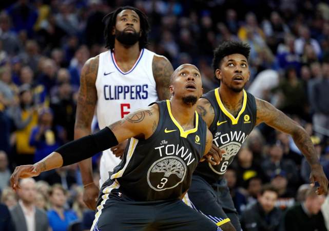 切特谈25胜2负：不能让一场比赛影响赛季心态 建立成熟的相处模式（切特谈25胜2负：一场比赛不应影响赛季心态，球队须建立成熟相处方式）