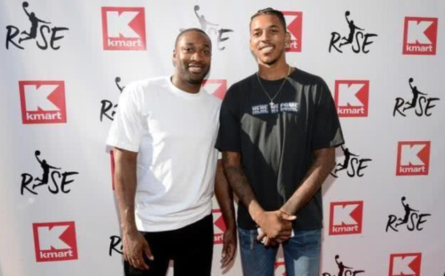 格拉斯纳：我没考虑自己的未来，比赛太多没时间谈续约（格拉斯纳：赛程密集无暇谈续约，未来尚未考虑）