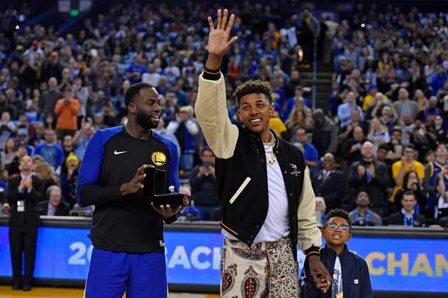 罗马诺：曼联新援奥罗斯科将在未来几天抵达英国完成转会流程（罗马诺：奥罗斯科将于近日抵英，完成加盟曼联手续）