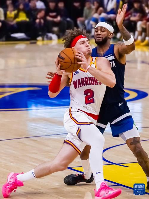 你心目中的历史第一人是谁？哪怕是年轻球迷，也会选择乔丹（历史第一人究竟是谁？就连年轻球迷也指向乔丹）